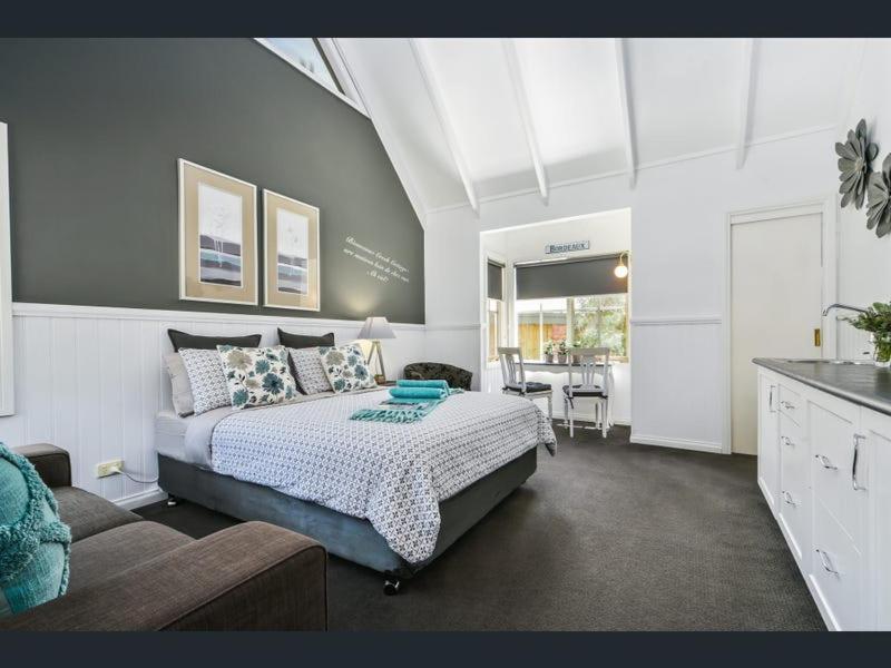 Creek Cottage Bed And Breakfast Traralgon Exterior photo