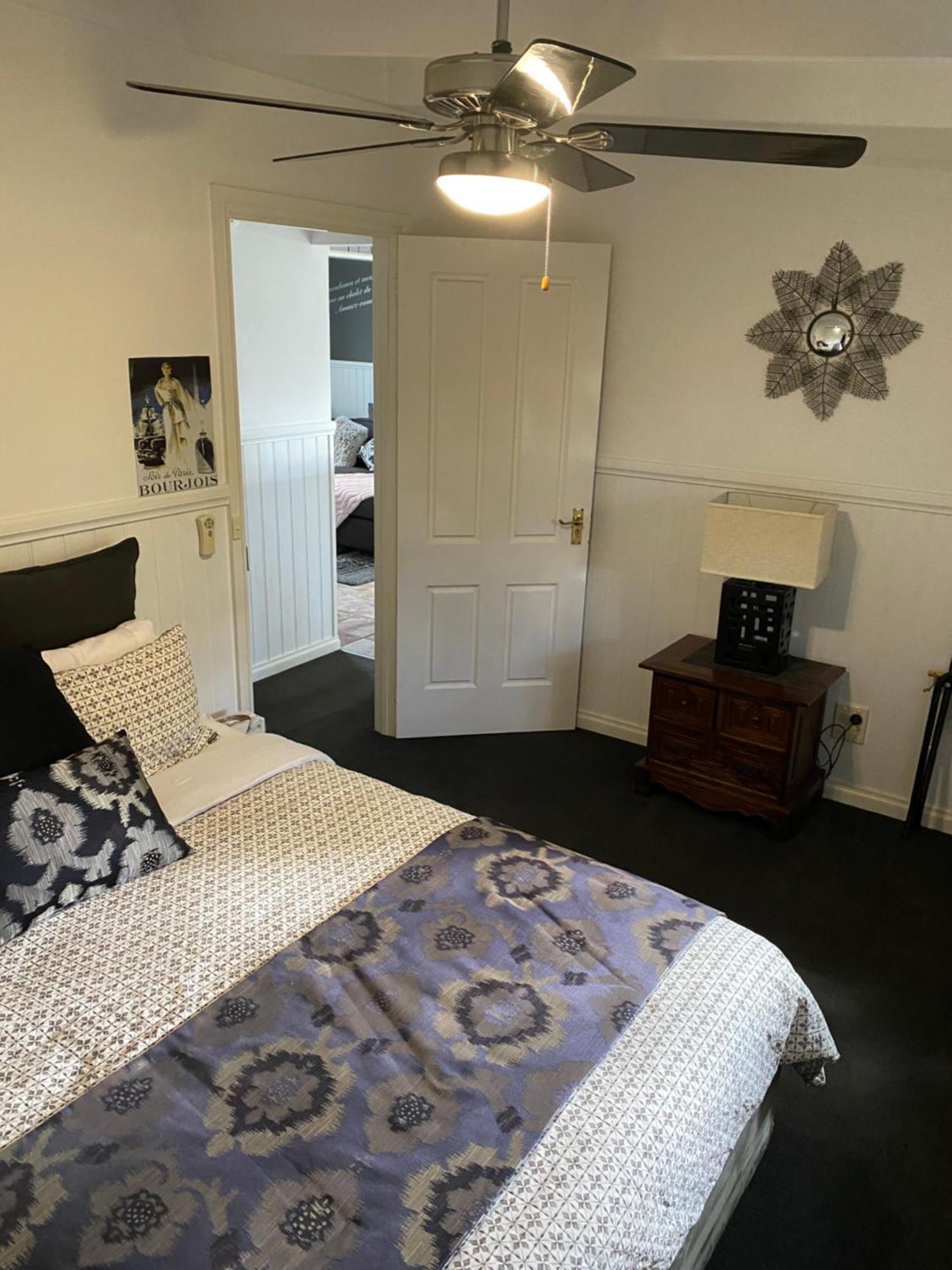 Creek Cottage Bed And Breakfast Traralgon Exterior photo